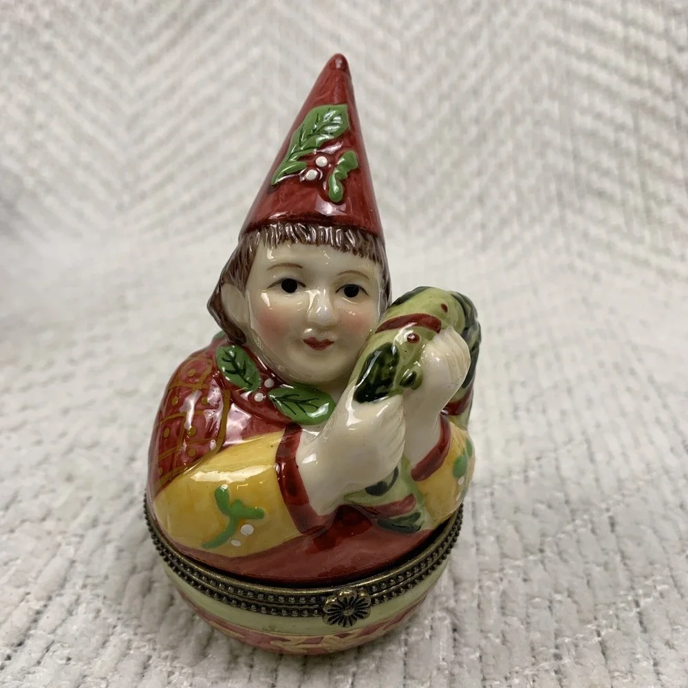 Villeroy & Boch 1748 Christmas Hinged Bone China Trinket‎ Box Boy Elf Gnome